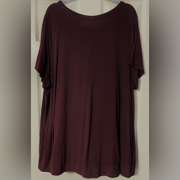 Lane Bryant Women's Plus Size Crew Neck Top Size 26/28, Dark Red - Picture 2 of 2